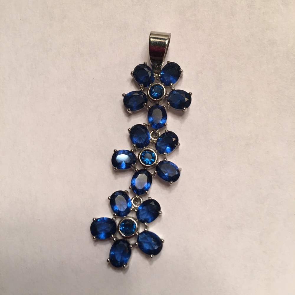 New stunning Sapphire Necklace
